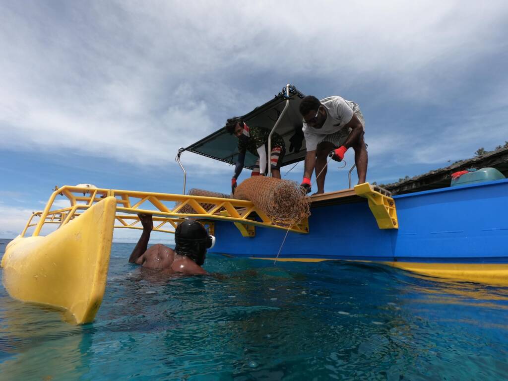 barca di ong inindonesia